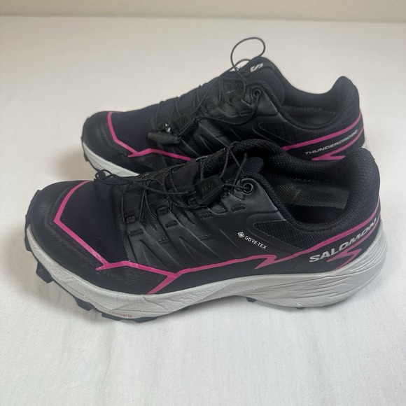 Salomon THUNDERCROSS GTX W Black/Black/Pin Black/Black/Black  Salomon Thundercross Gore-TEX Women\'s Sneaker Black/‎  Black /Pink Glo US 5.5